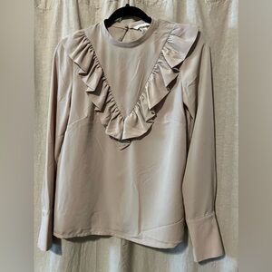 🤍 H&M Ruffle V long sleeve Top